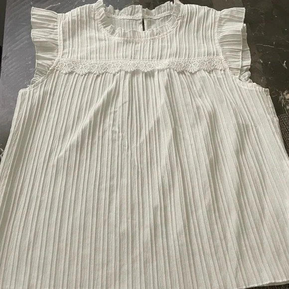 Brand new white blouse ❤️❤️ - Picture 2 of 5